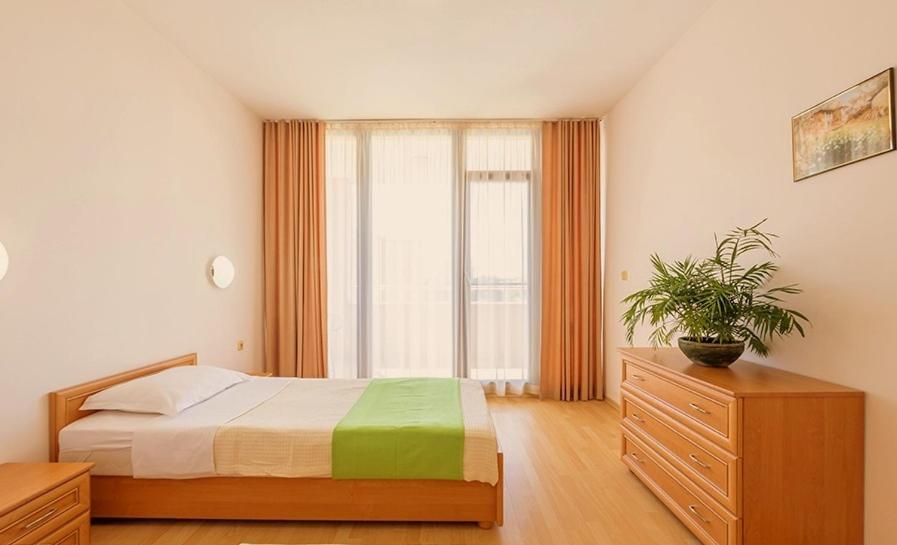 Apartment Konstantin In Trakia Plaza Sunny Beach Esterno foto