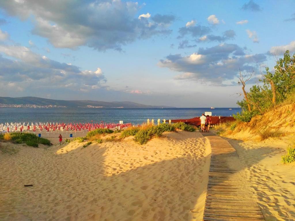 Apartment Konstantin In Trakia Plaza Sunny Beach Esterno foto