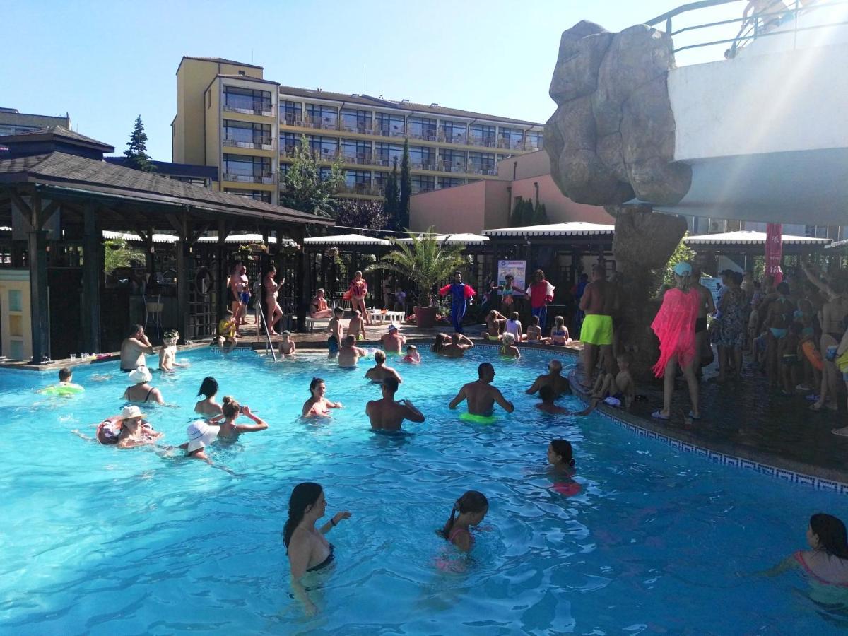 Apartment Konstantin In Trakia Plaza Sunny Beach Esterno foto